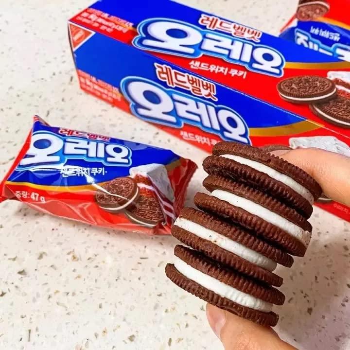 Oreo Red Velvet Chocolate Sandwich Cookies 94g Pack - Mighty Depot