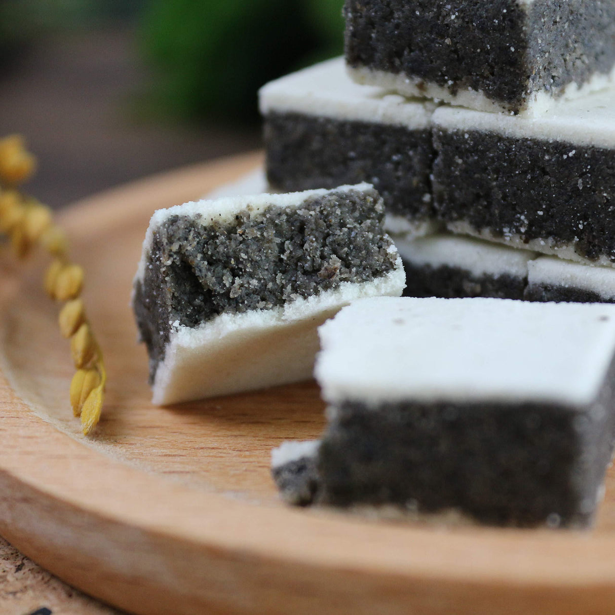 YUMEI Sesame Cake, Original Flavor 270g (Pack of 2) - Mighty Depot