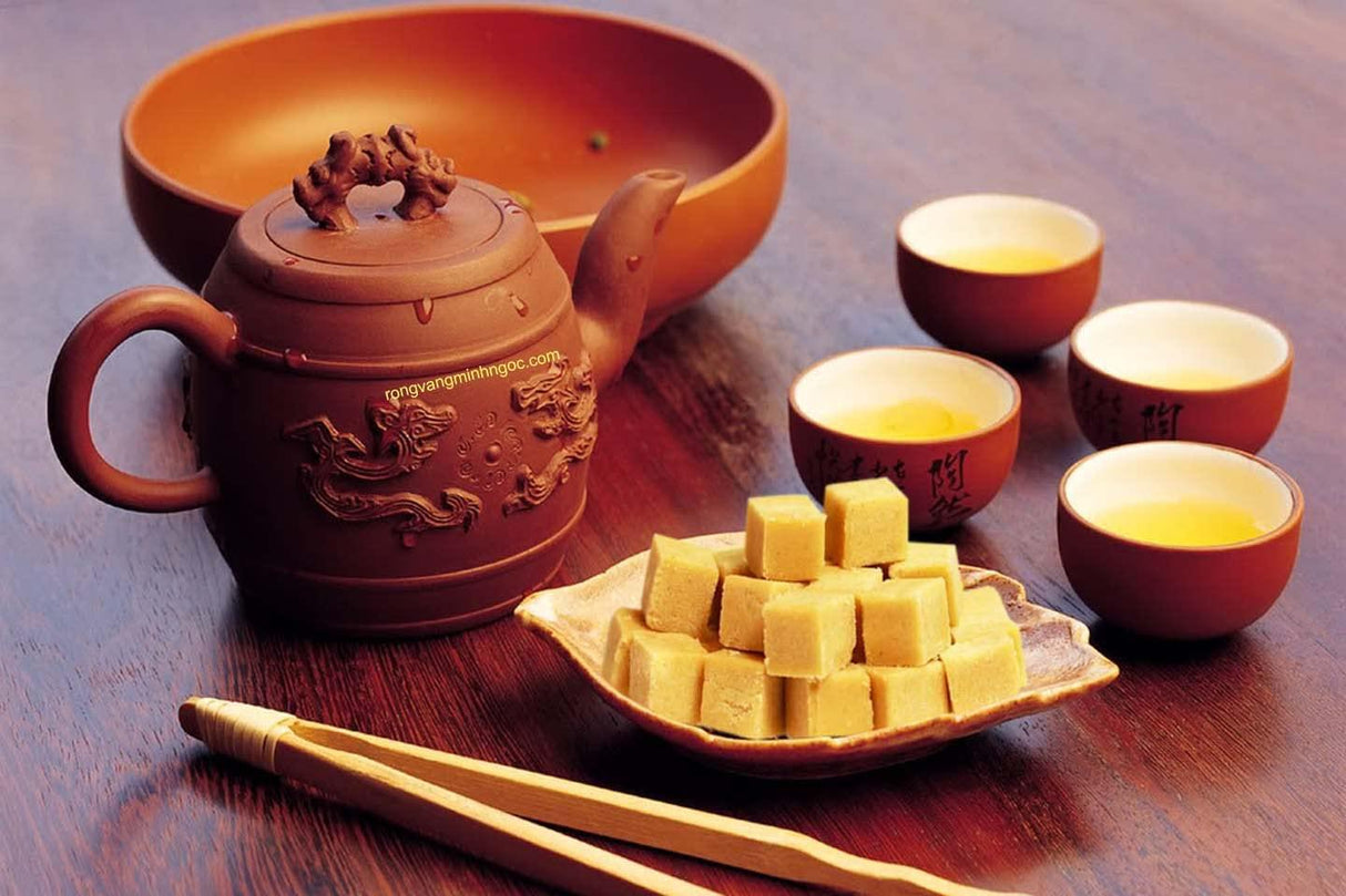 Rong Vang Minh Ngoc - Vietnam Cake Of Green Peas 240 g / 8 oz - Mighty Depot